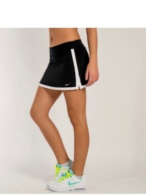 Nike Dri-Fit Black border tennis skort L